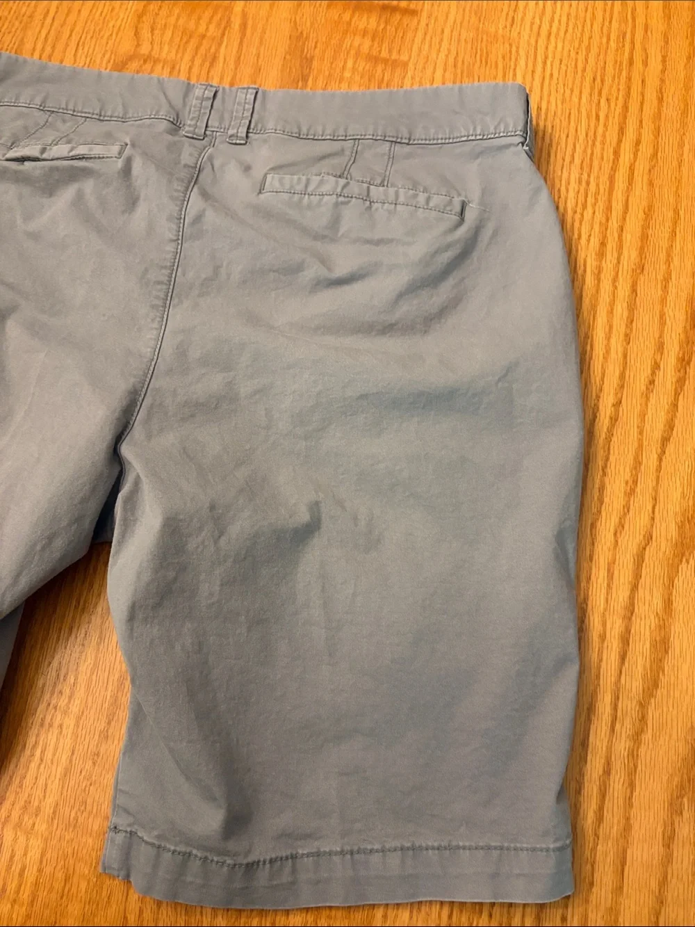 Old Navy Light Gray Women's Bermuda Shorts